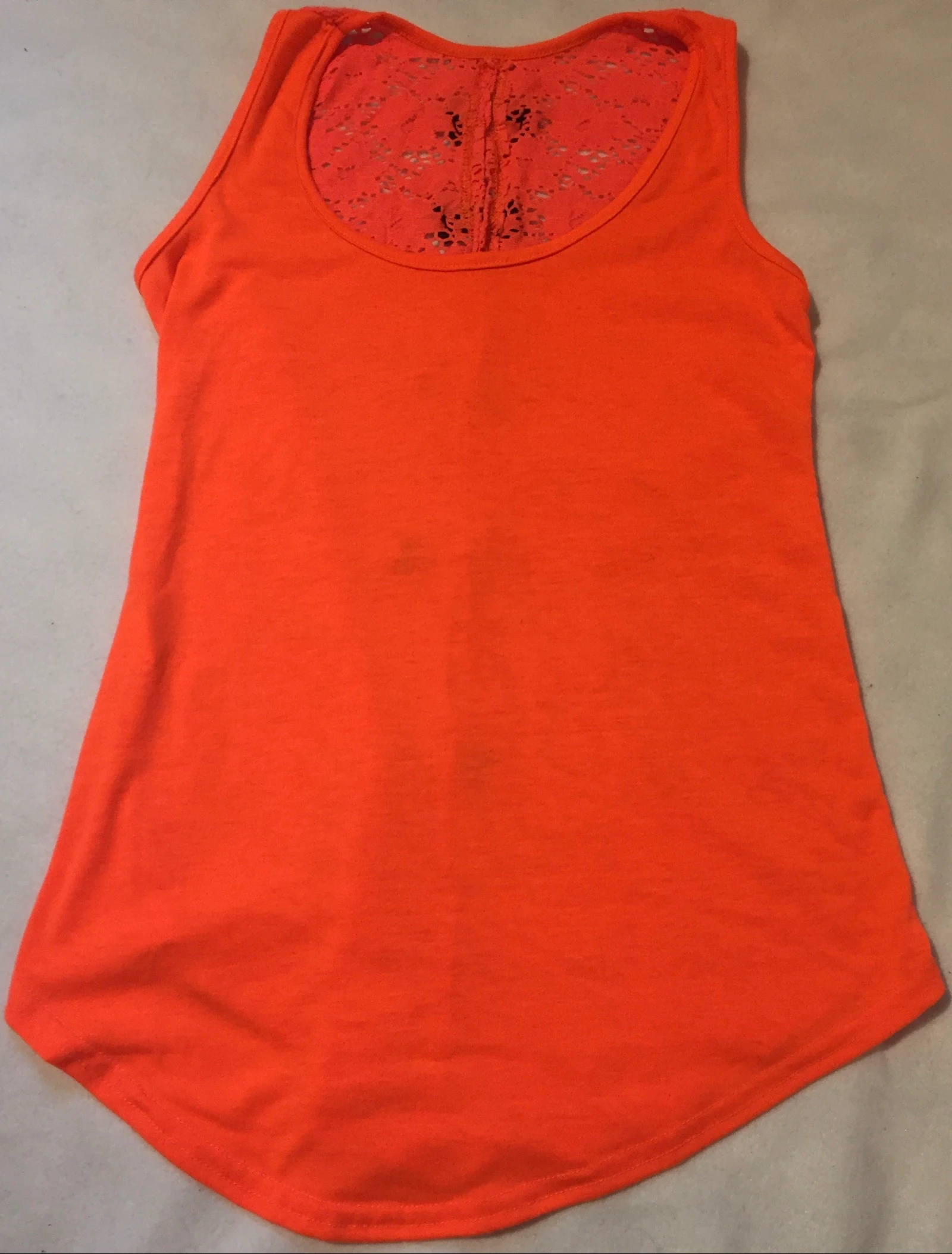 T-shirt S tunique effet dentelle dans le dos